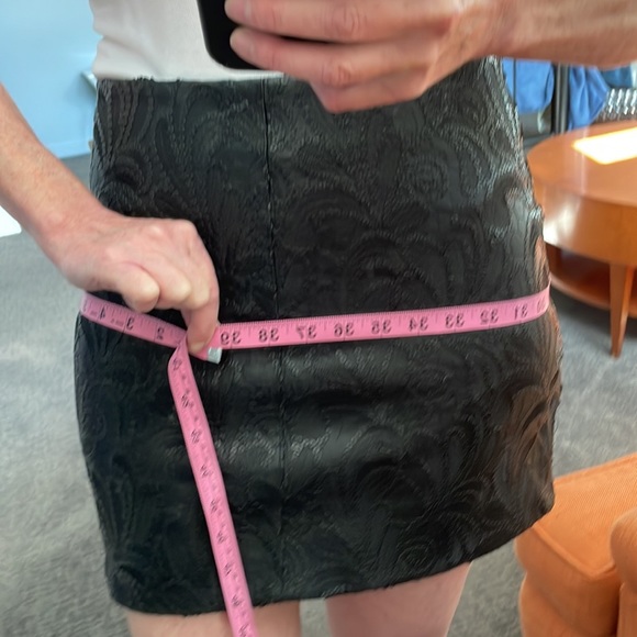 Black skirt with black sequins - Picture 6 of 7